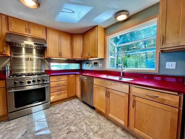 Building Photo - Spectacular Olympic Mountain and Hood Canal Views from Poulsbo Waterfront Home!