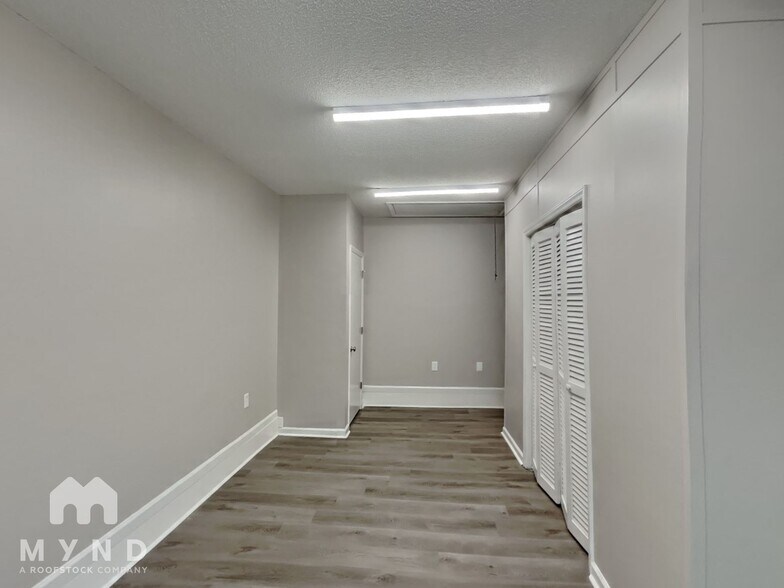 Building Photo - 4920 Harri Ann Dr