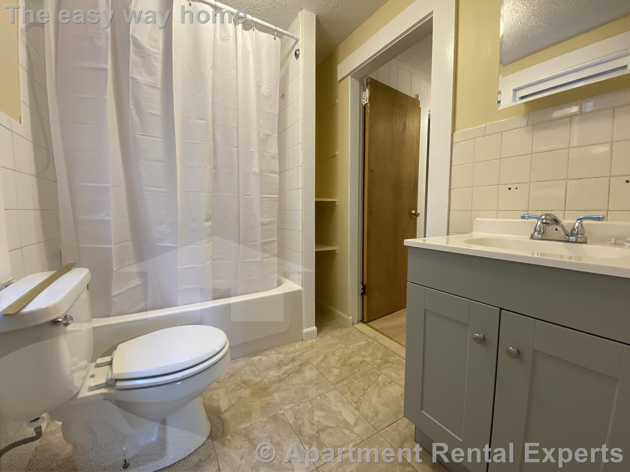 Building Photo - 153 Hamilton St