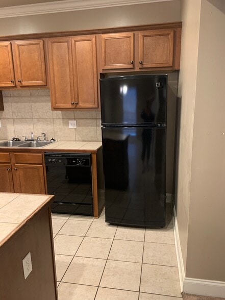 Building Photo - 4000 McHugh Rd