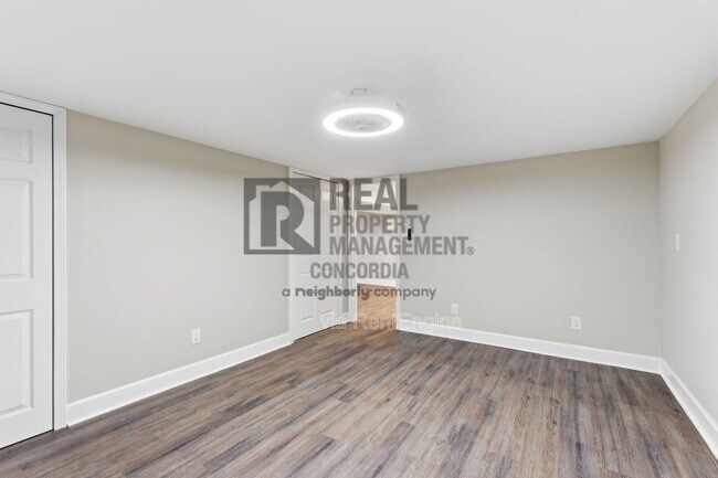 Building Photo - 1246 S Russell St