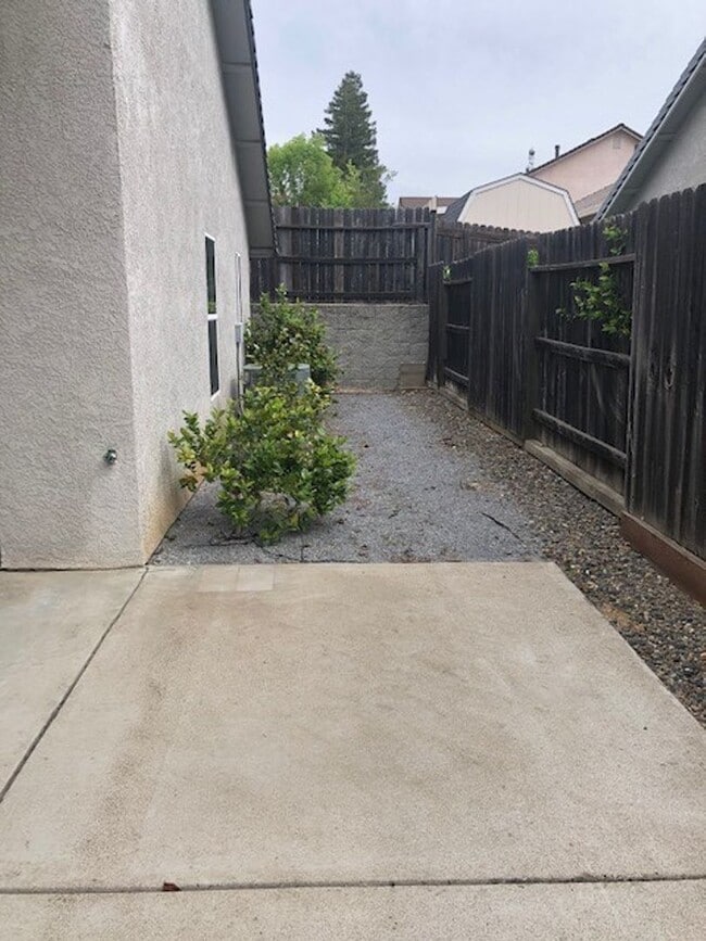 Building Photo - SHASTA HILLS ESTATES 55+ GATED COMMUNITY