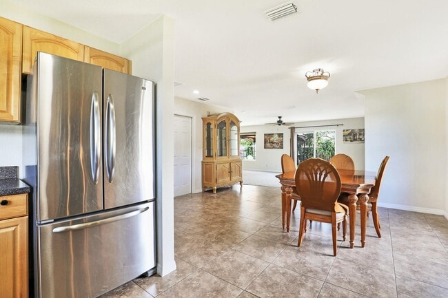 Building Photo - 1519 W 17th St