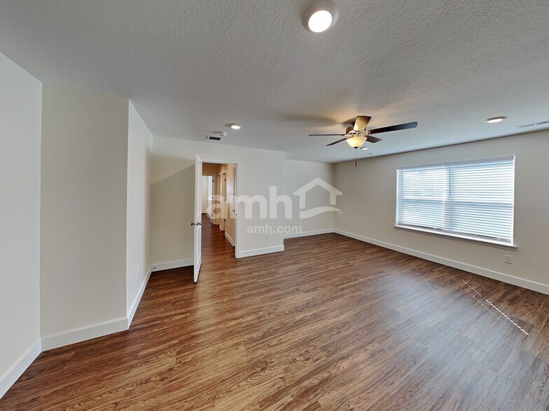 Building Photo - 2286 E Wild Horse Way