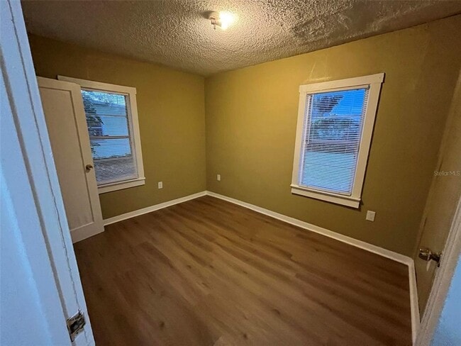 Building Photo - 2013 Oceanview Pl