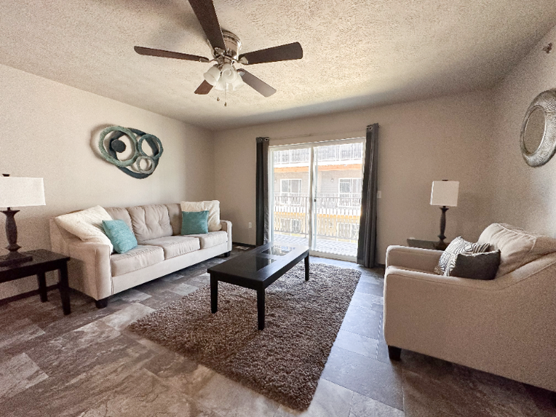 Building Photo - 303 Tigerway Pl