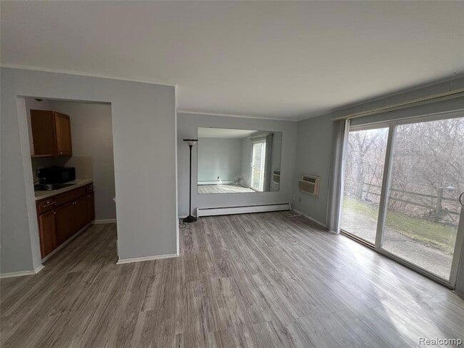 Building Photo - 31831 Grand River Ave