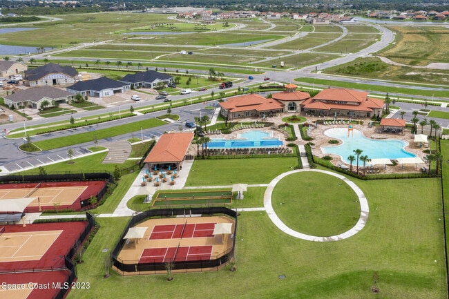 Building Photo - 7644 Loren Cove Dr