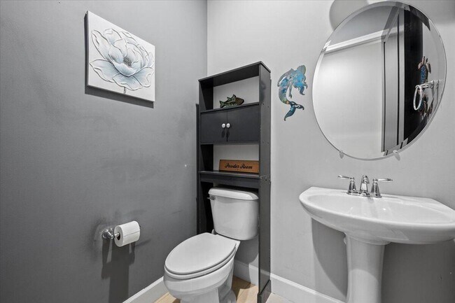 Building Photo - 15406 Goldfinch Cir