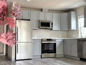 Building Photo - 2BR | 1BA – Washer & Dryer, A/C in Every R...