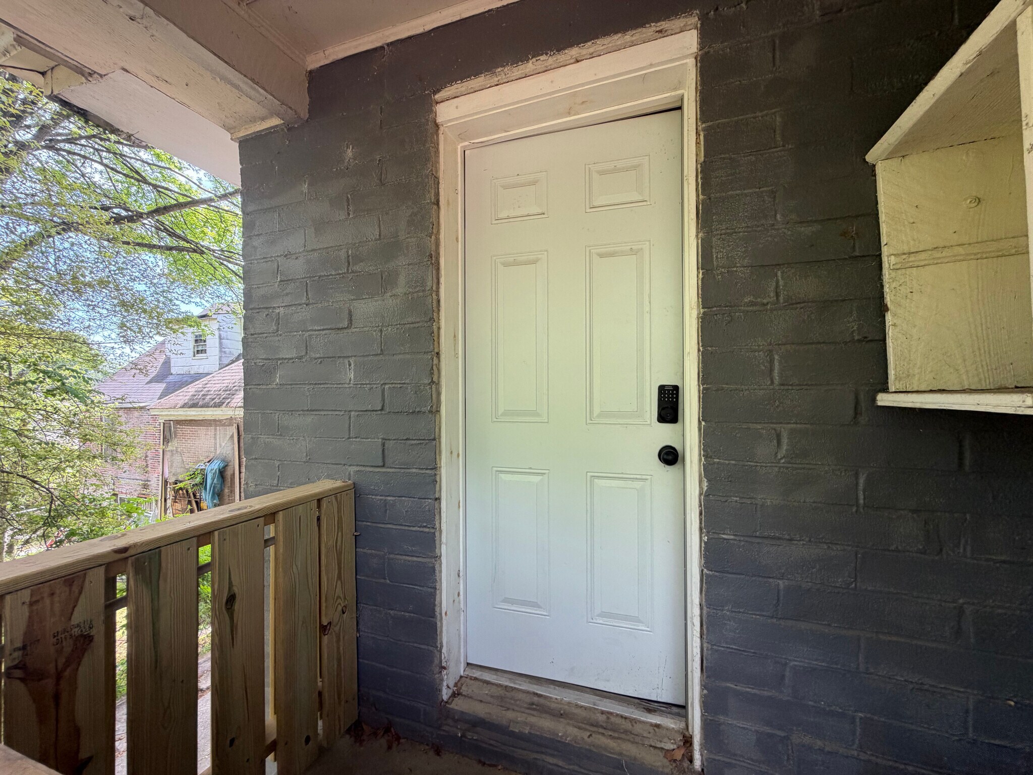 Building Photo - Room in Duplex on M.L.K. Jr Dr SW