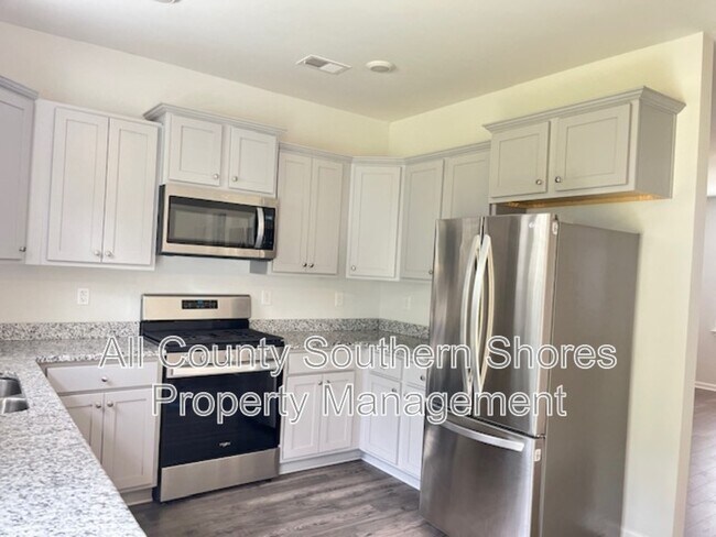 Building Photo - 2879 Pegasus Pl