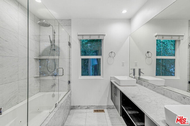 Building Photo - 3476 Troy Dr