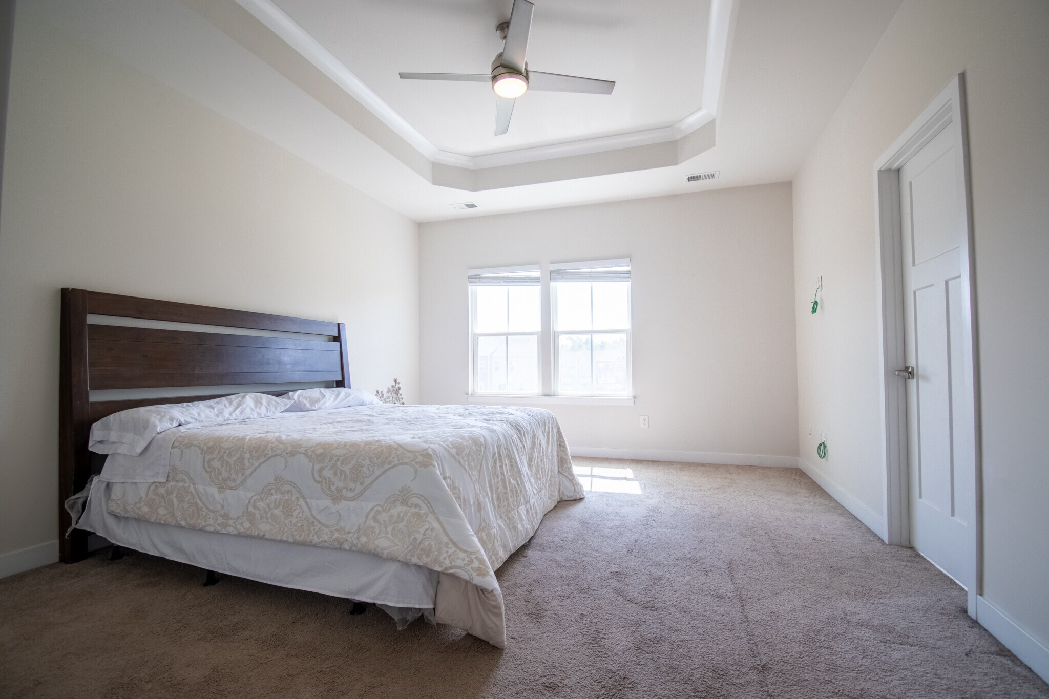 Building Photo - 914 Avast Way