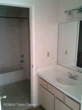 Building Photo - 7300 Westpointe Blvd