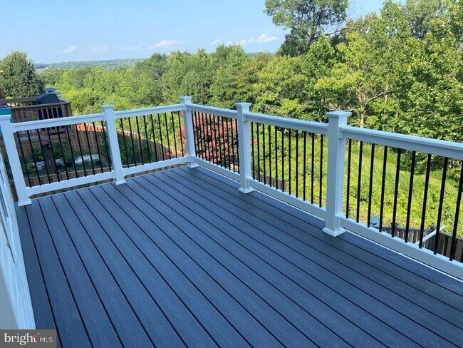 Building Photo - 74 Short Branch Rd