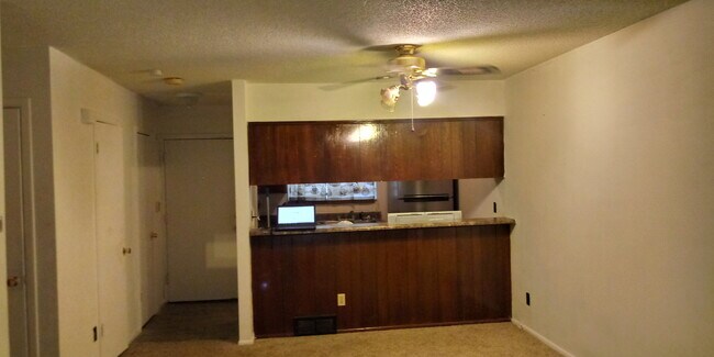 Building Photo - 11577 Food Ln