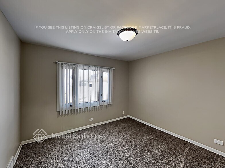 Building Photo - 9632 Mansfield Ave