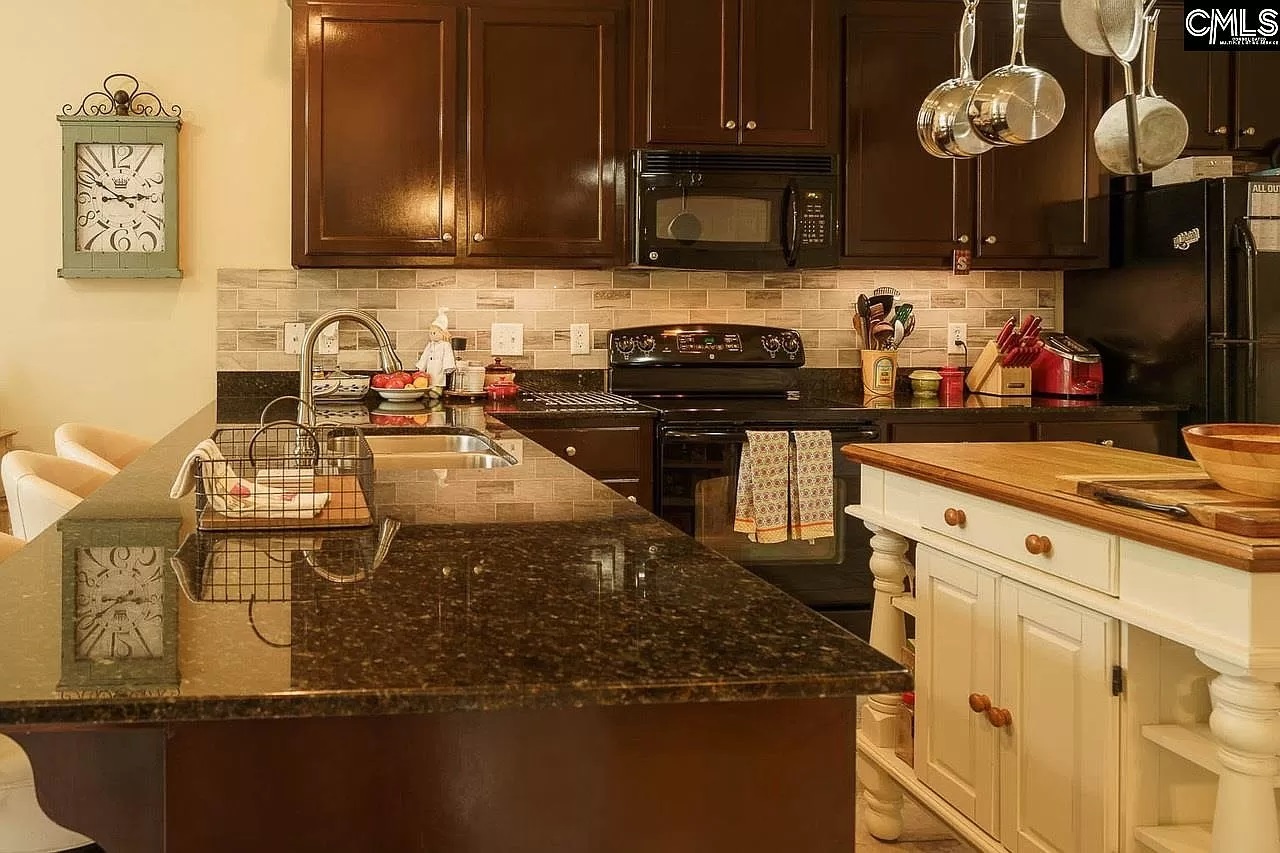 kitchen - 309 Kenmore Park Dr