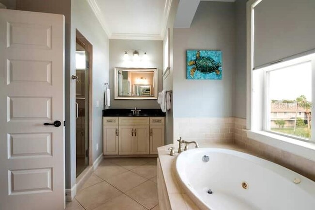 Building Photo - 4808 Gulf Dr