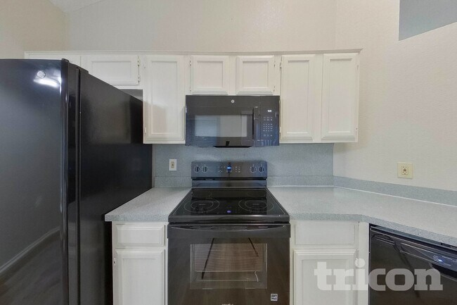 Building Photo - 806 Gable Ave