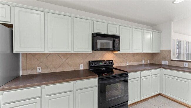 Building Photo - 111 N Misty Dawn Dr
