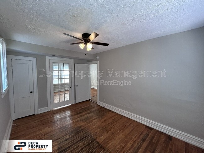 Building Photo - 4233 Ellenwood Avenue