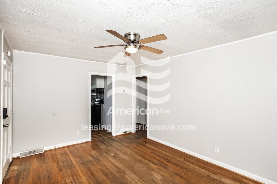 Building Photo - 1210 Carter St