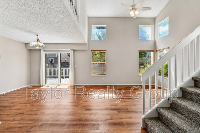 Building Photo - 8728 Starwood Ln