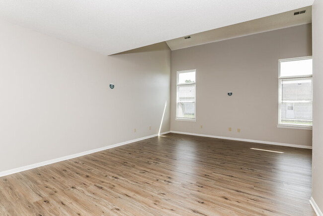 Building Photo - 7115 Sun Ct