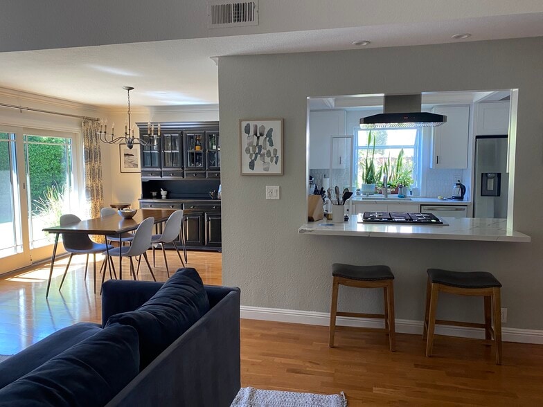 Building Photo - 52 Rainbow Cir