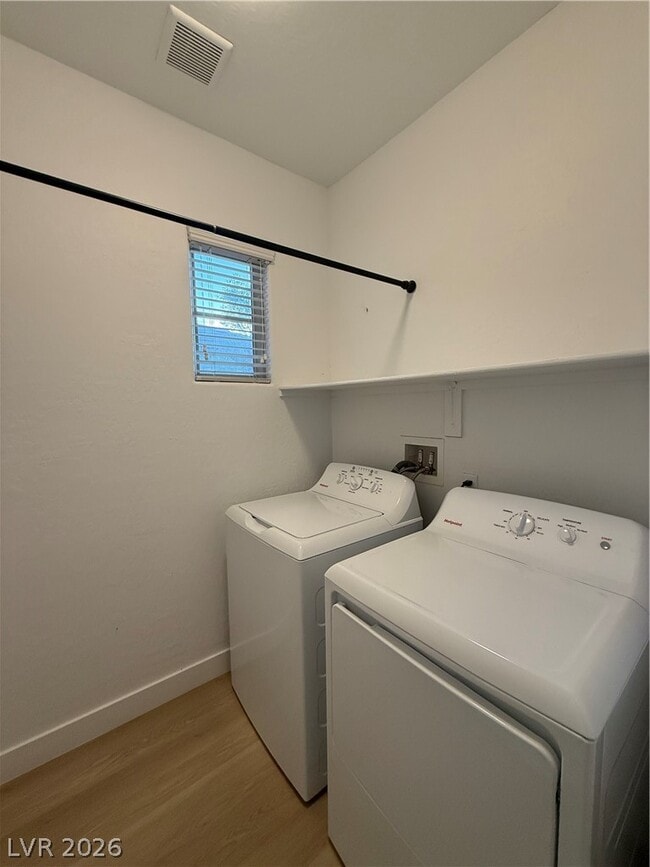 Building Photo - 690 Calamus Palm Pl