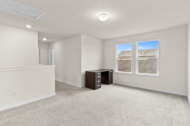 Building Photo - 547 Deer Crest Dr