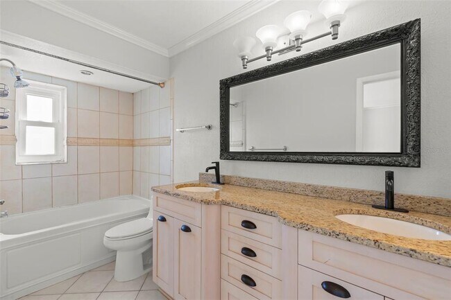 Building Photo - 255 Capri Cir N
