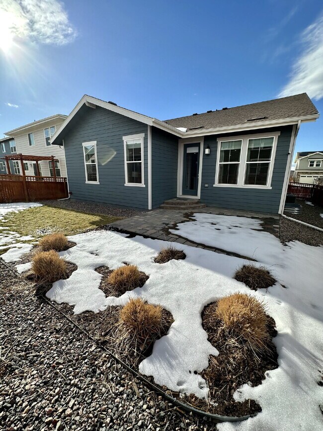 Building Photo - MOVE IN SPECIAL:   Move in before January 31, 2026 receive $500 off of 1st Month’s Rent.