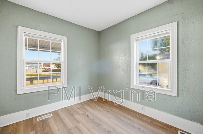 Building Photo - 409 Nevada St