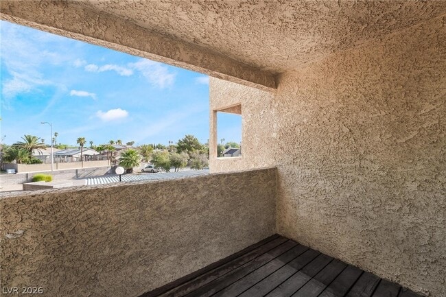 Building Photo - 3929 S Torrey Pines Dr