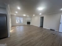 Building Photo - 71 Pine Ln