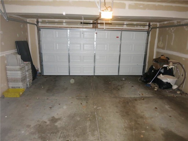 Building Photo - 17542 Gateway Cir