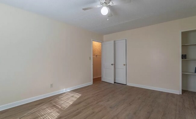 Building Photo - 2054 Oklahoma St