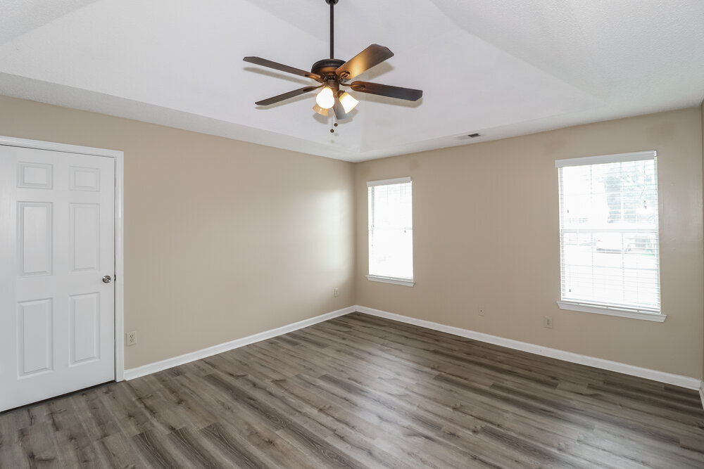 Building Photo - 1172 Jessica Lauren Dr