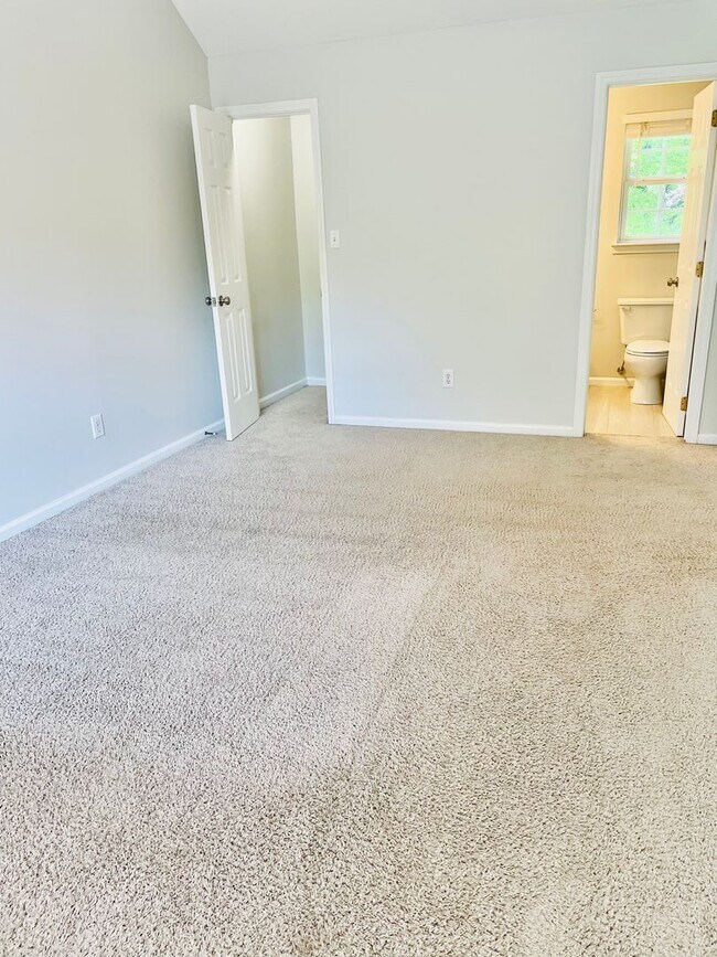 Building Photo - Coming Soon! Lovely 3 Bedroom Spacious 2 S...