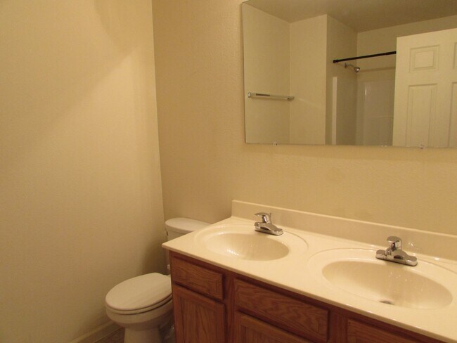 Building Photo - 20900 Hartsburg Ln