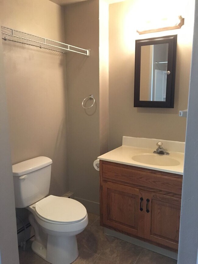 Building Photo - 3356 Days Mill Rd