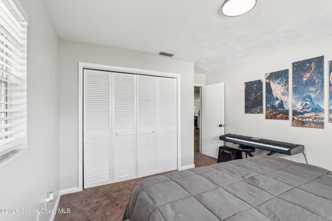 Building Photo - 591 Ponderosa St