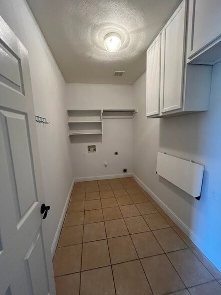 Building Photo - 104 Misty Glen Ln