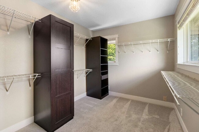 Building Photo - Beautiful Happy Valley Home; Large Lot; In...