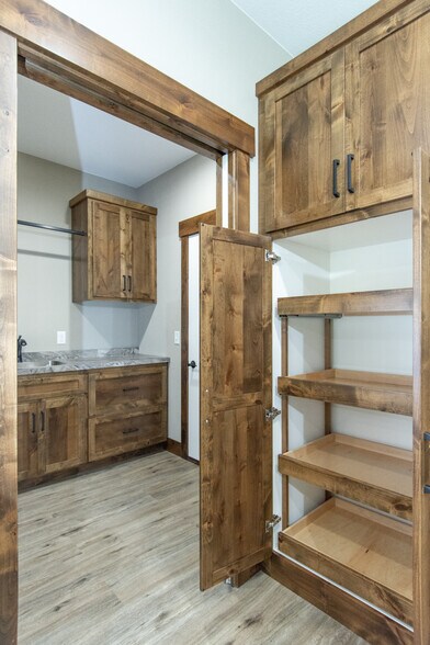 Building Photo - 11567 Forestview Dr