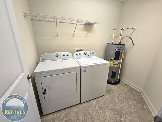 Building Photo - 194 Azor Ct