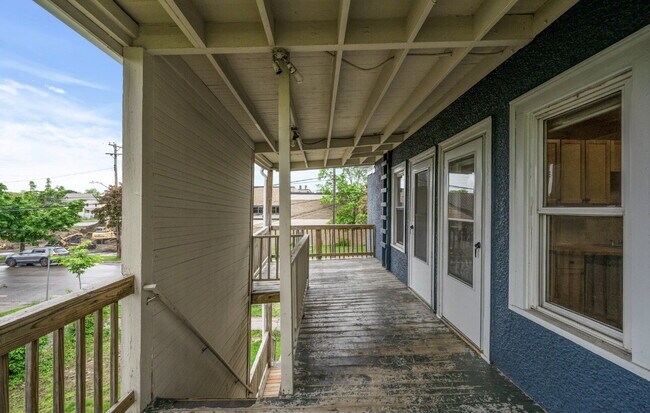 Building Photo - 3400 Elliot Ave